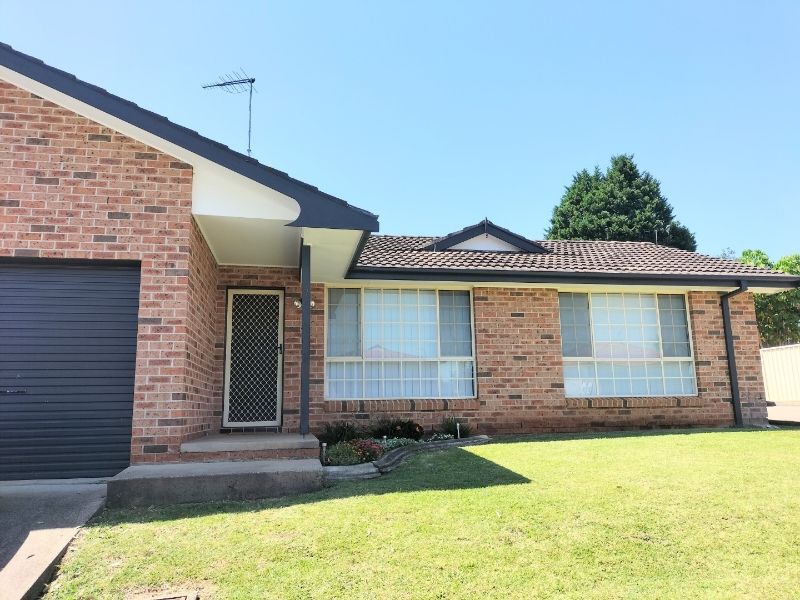 2 bedrooms Townhouse in 7/5 Wickfield Circuit AMBARVALE NSW, 2560