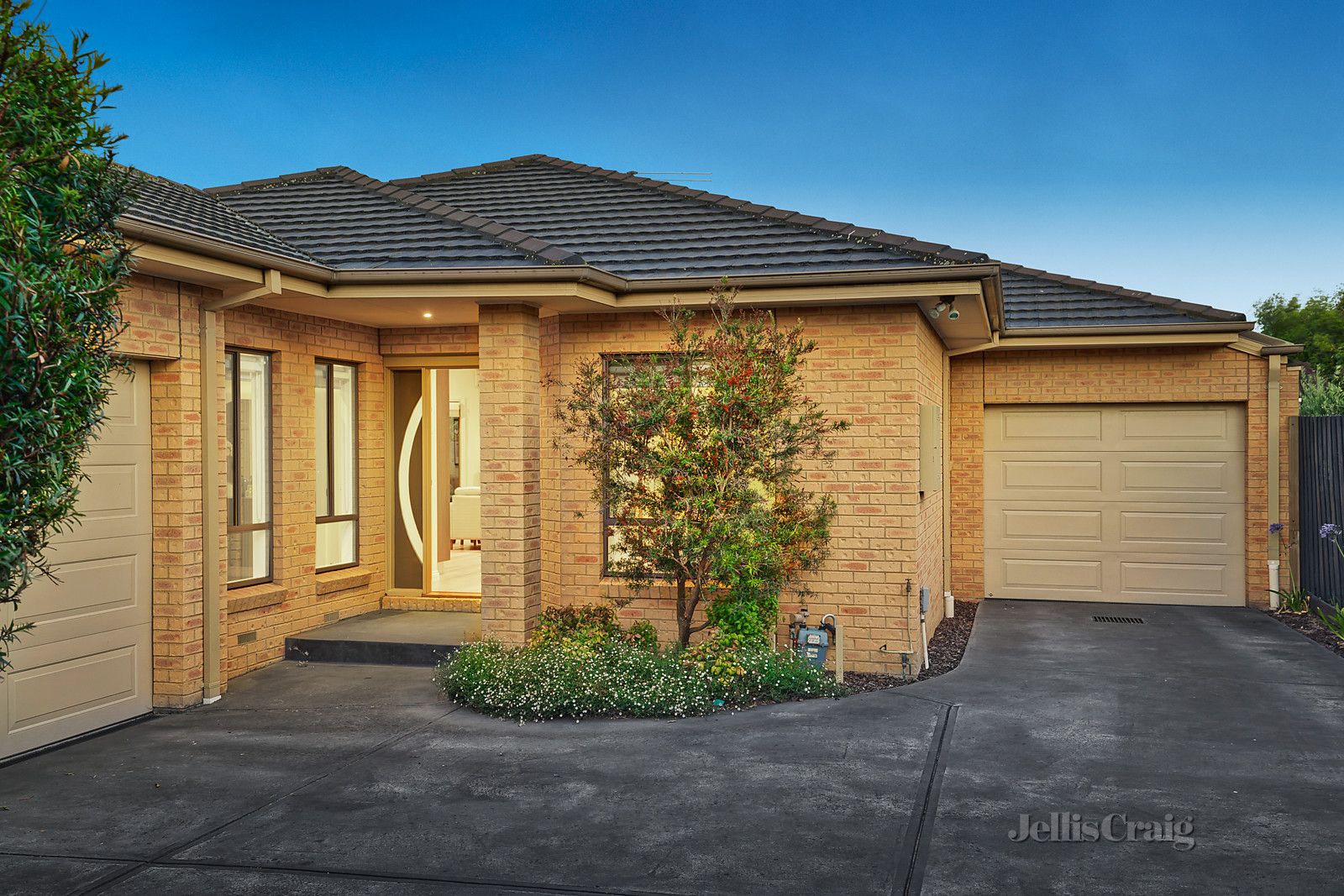 2/2 Gilmour Road, Bentleigh VIC 3204, Image 0