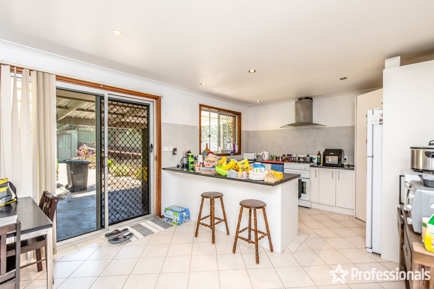 18 Roebuck Street, Mahomets Flats WA 6530, Image 2