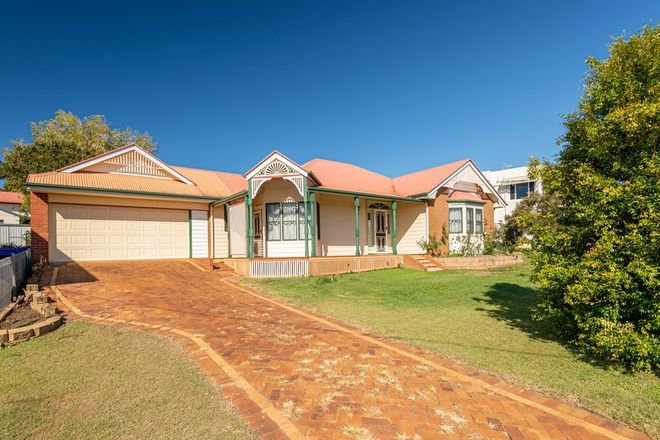 Picture of 11 Linden Crescent, QUNABA QLD 4670
