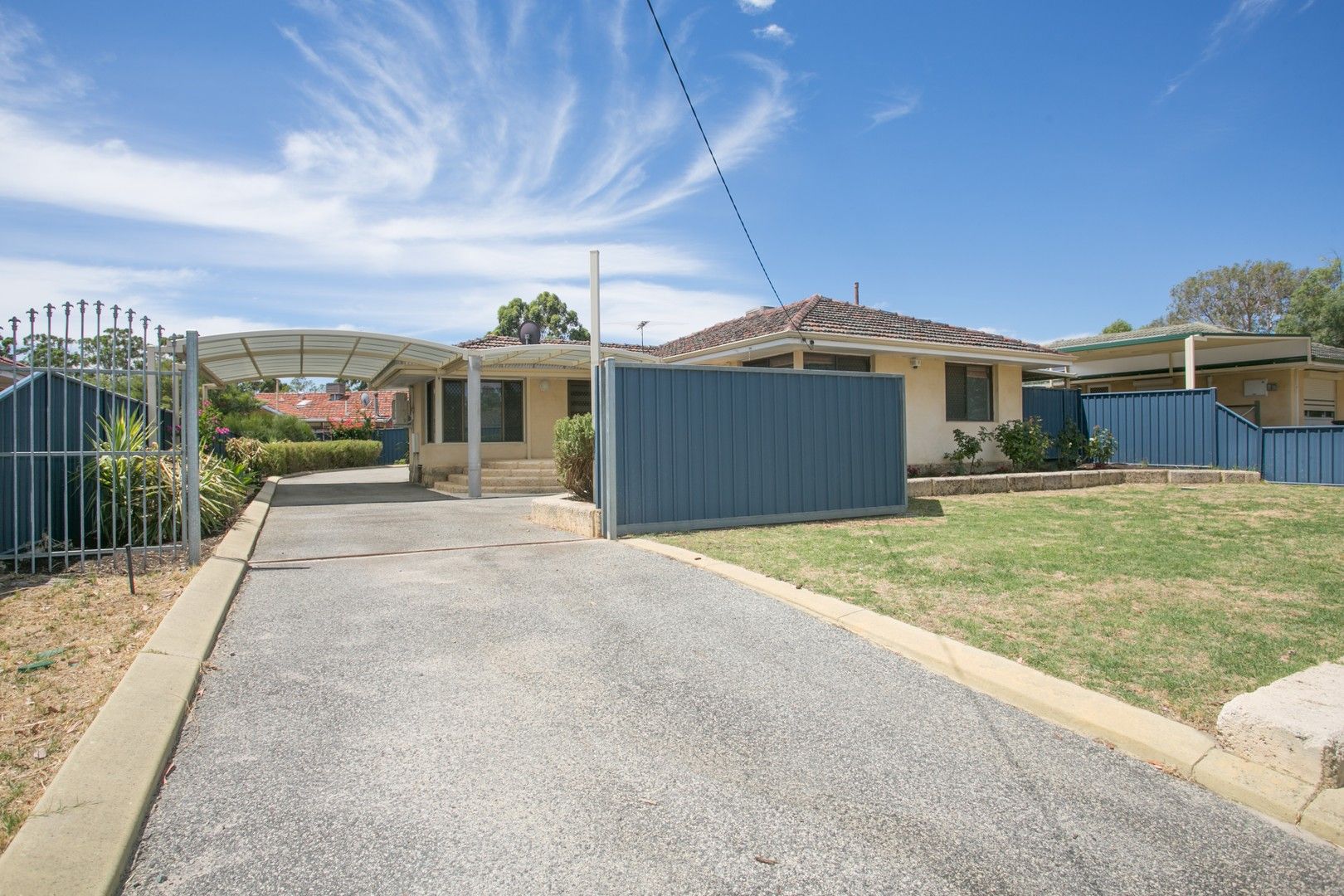 3 bedrooms House in 185 Third Avenue KELMSCOTT WA, 6111