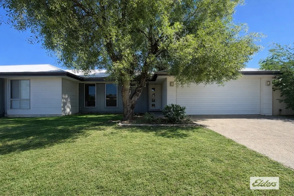 Primary image of 2/32 Lakeside Drive, Emerald QLD 4720