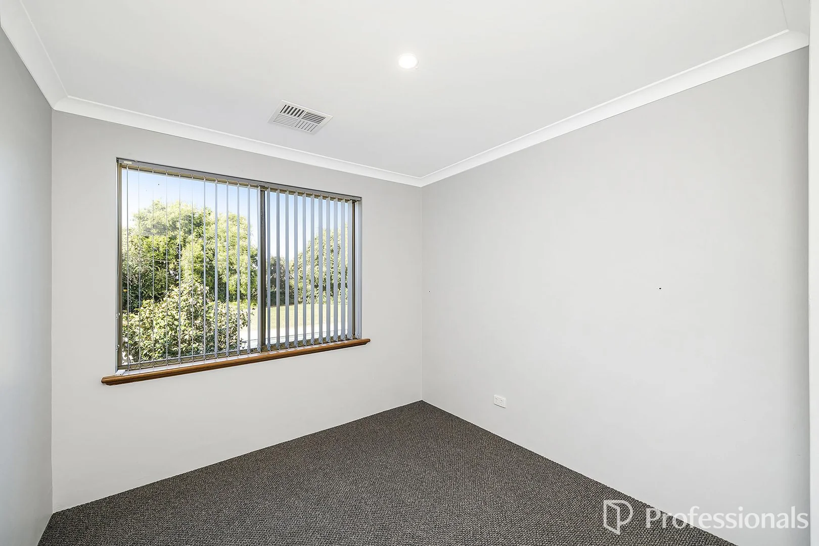 Additional image 13 of 6 Plover Way, Kingsley WA 6026