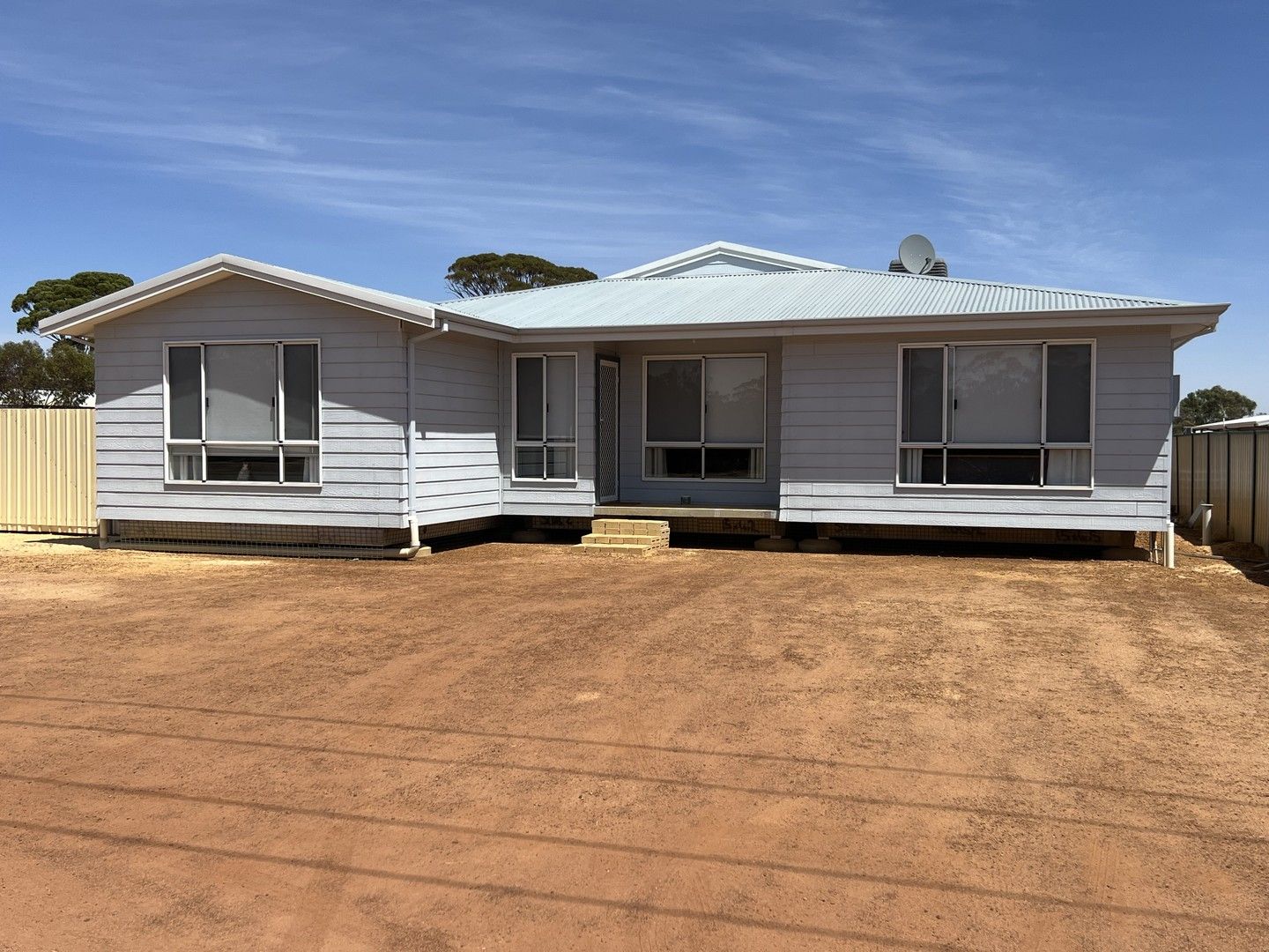 2 Cummings Street, Merredin WA 6415, Image 0