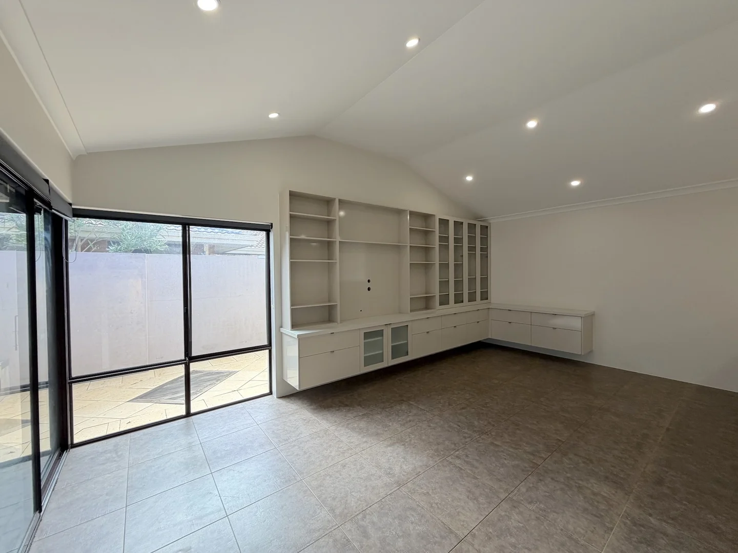 Additional image 6 of 2 Nowranie Place, Hillman WA 6168