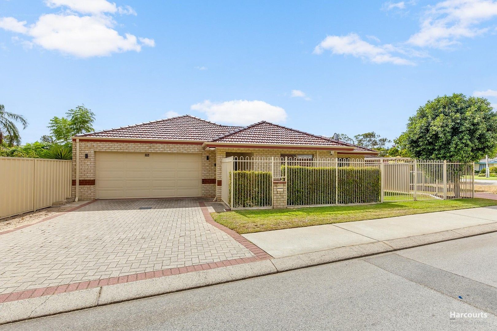 3 bedrooms House in 42 Tomah Road ARMADALE WA, 6112