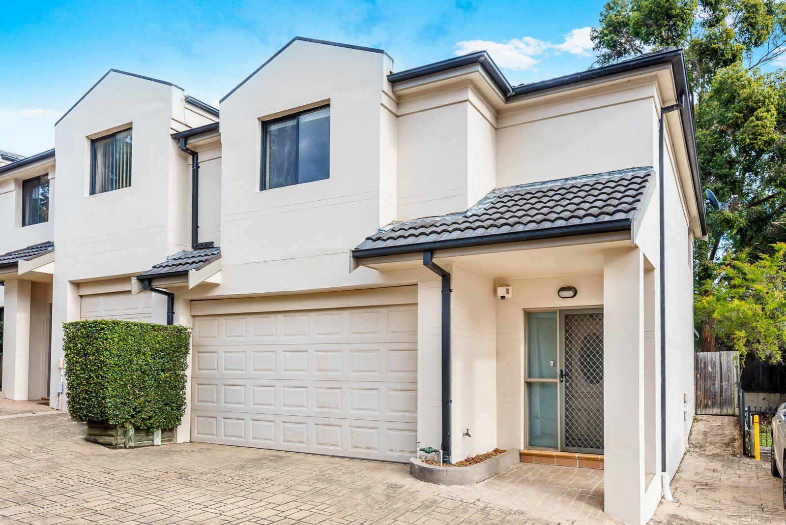 3 bedrooms Townhouse in 4/52-54 Kerrs Road CASTLE HILL NSW, 2154