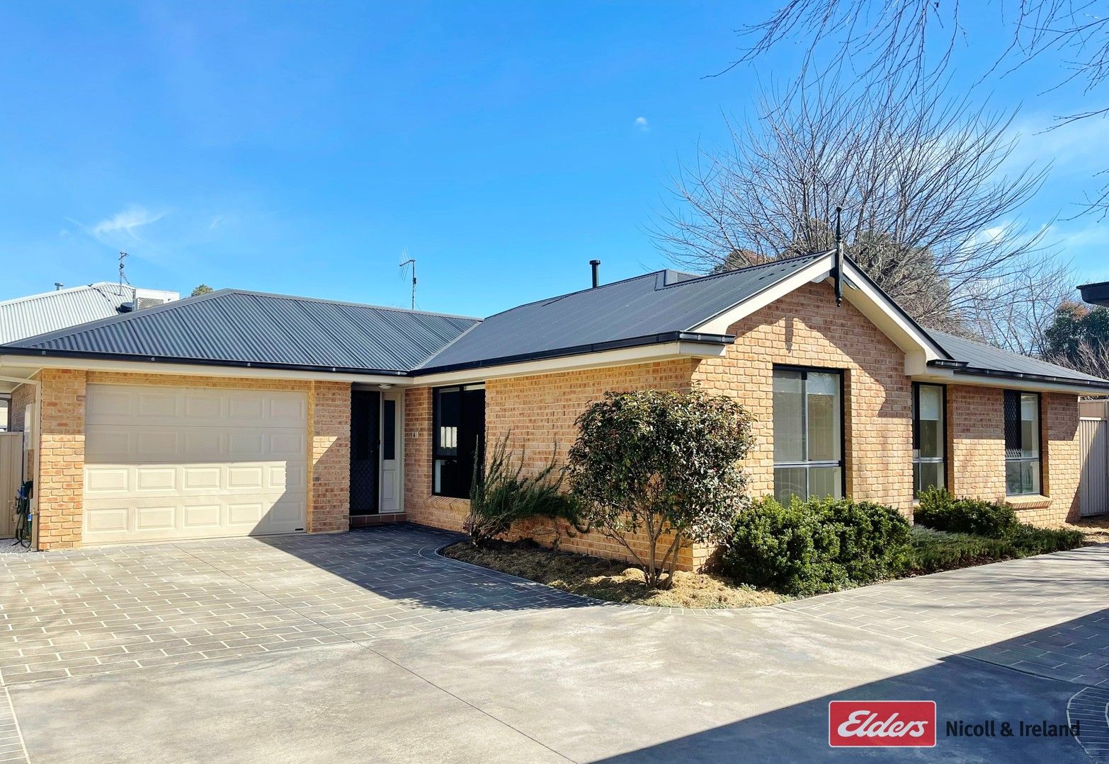 3 bedrooms Apartment / Unit / Flat in 4/66A Rocket Street BATHURST NSW, 2795
