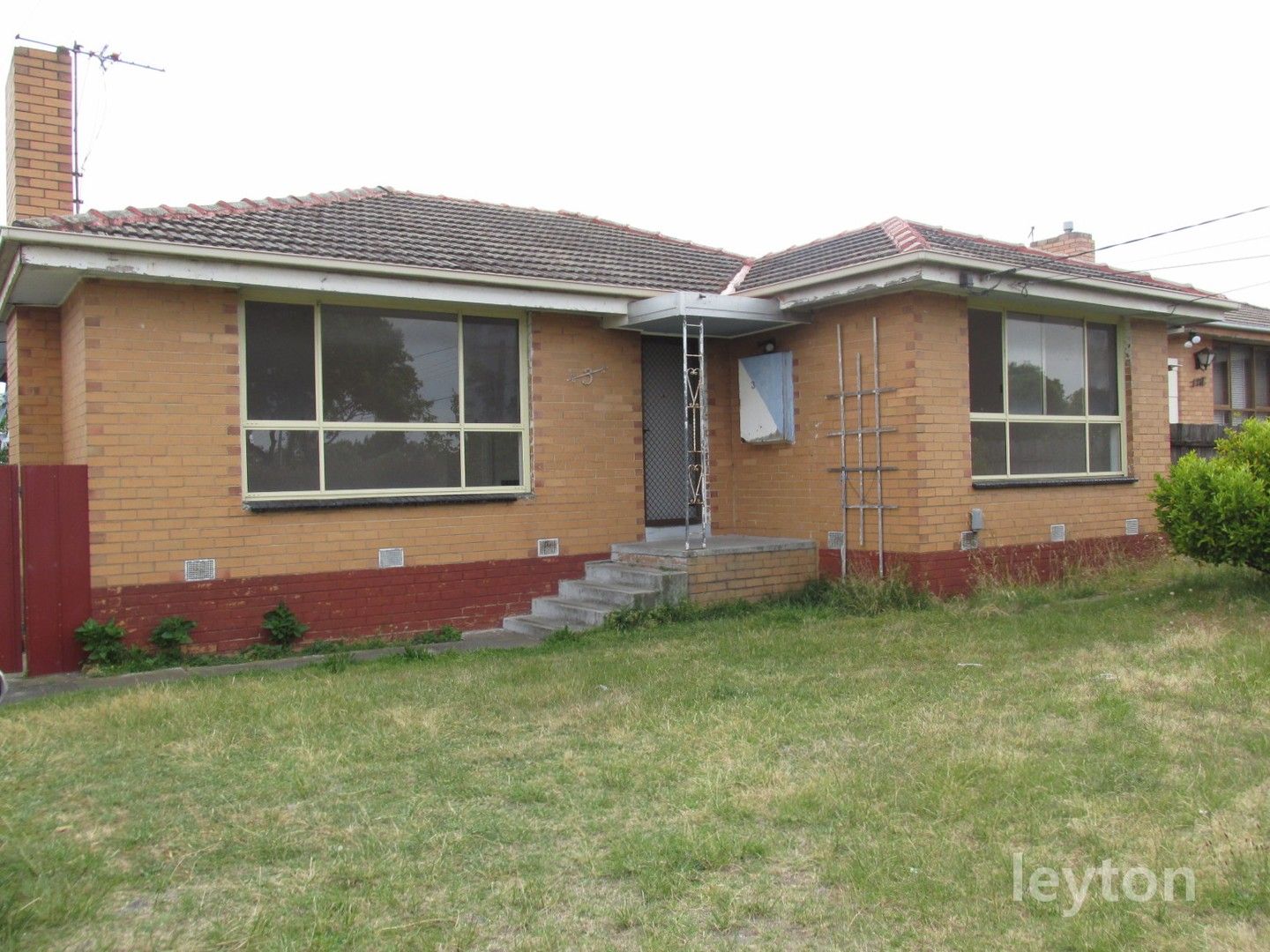3 bedrooms House in 3 Thames Avenue SPRINGVALE VIC, 3171