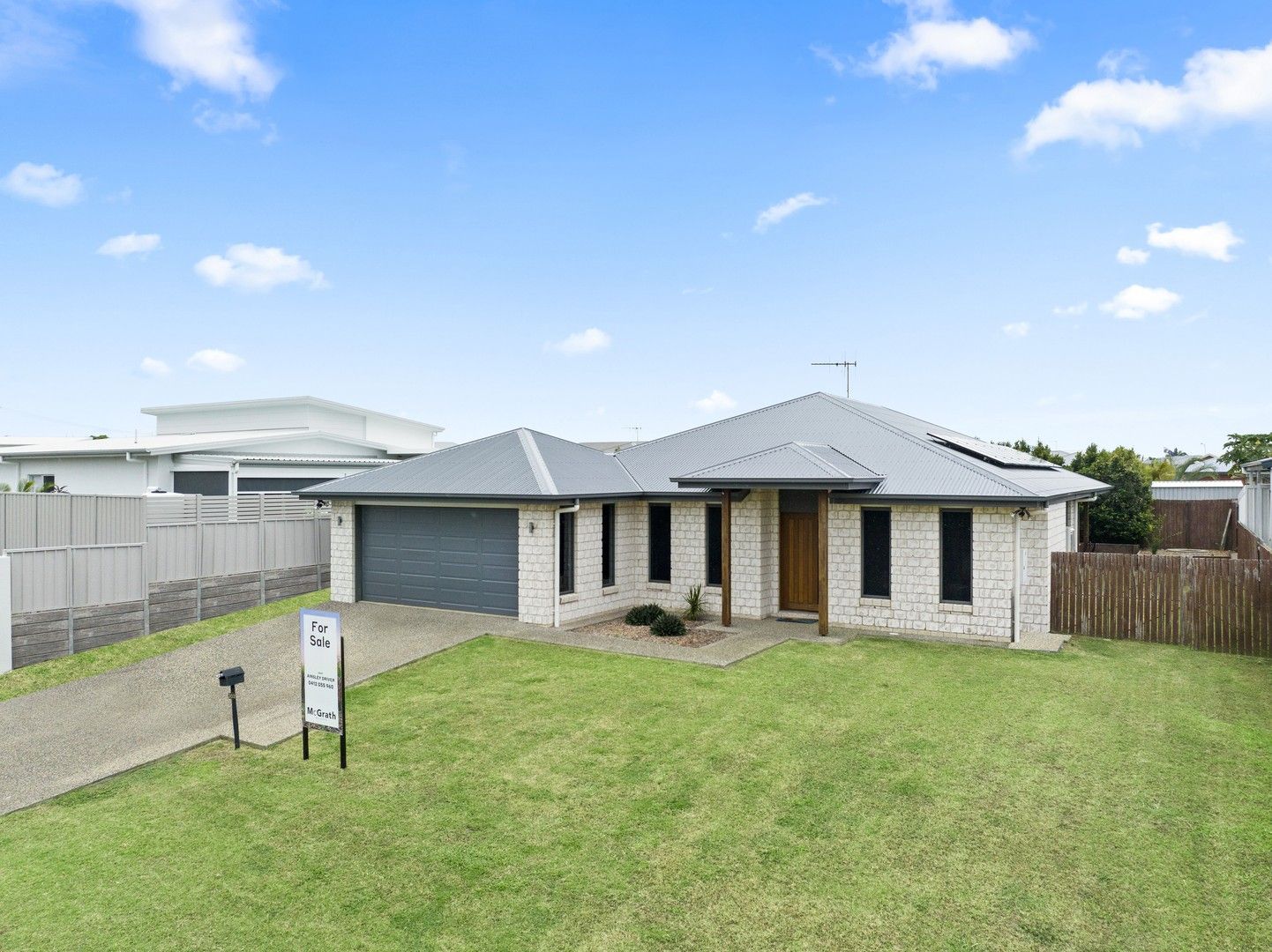 4 bedrooms House in 302 Woongarra Scenic Drive BARGARA QLD, 4670