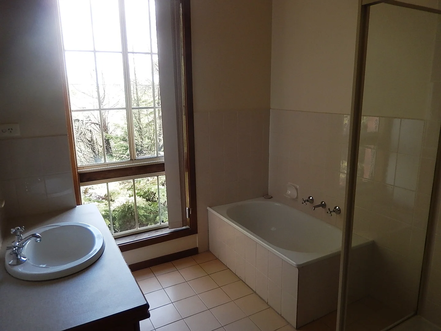 Additional image 3 of 10/219 Mahoneys Road, Forest Hill VIC 3131