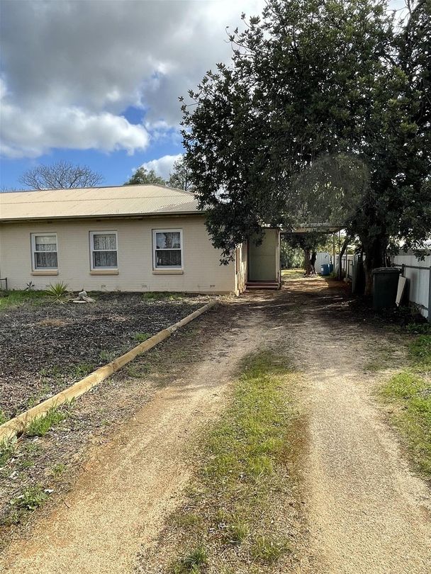 3 bedrooms House in 56 Aleppo Street LOXTON SA, 5333