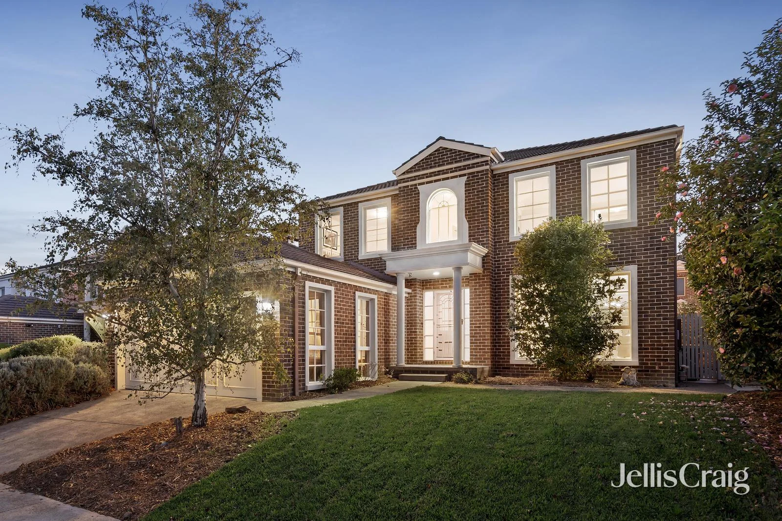 16 Mulsanne Way, Donvale VIC 3111