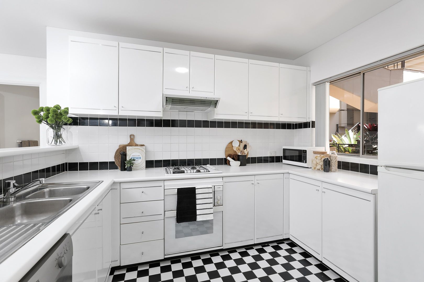 13/67 Cowper Wharf Road, Woolloomooloo NSW 2011 Apartment For Rent