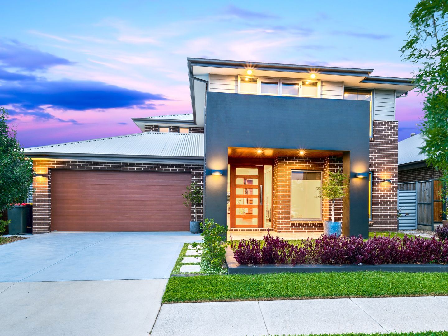 135 Ridgeline Drive, The Ponds Property History & Address Research