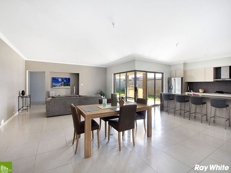 34 Wingello Crescent, Albion Park NSW 2527, Image 2