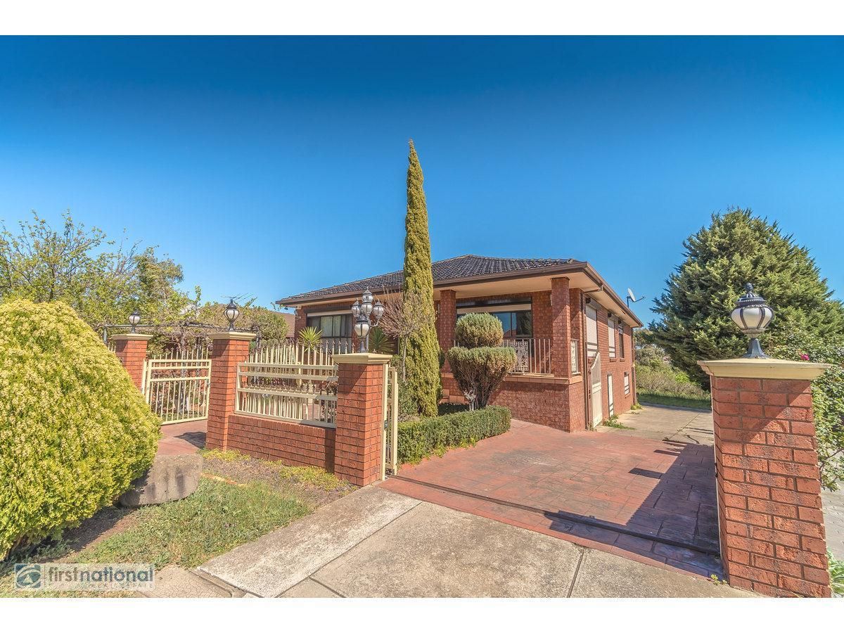 19 Nicholson Crescent, Meadow Heights VIC 3048, Image 2