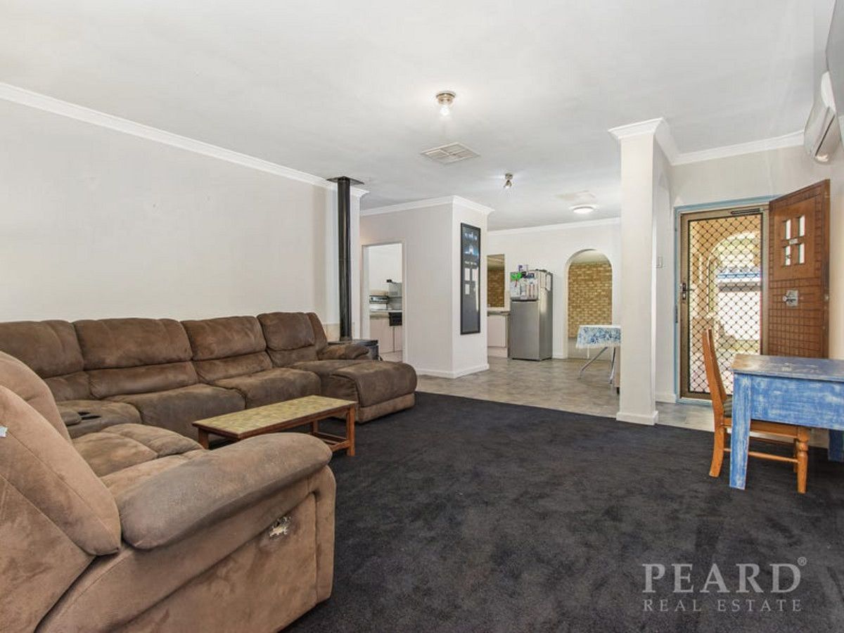 2 Hydra Close, Rockingham WA 6168, Image 2