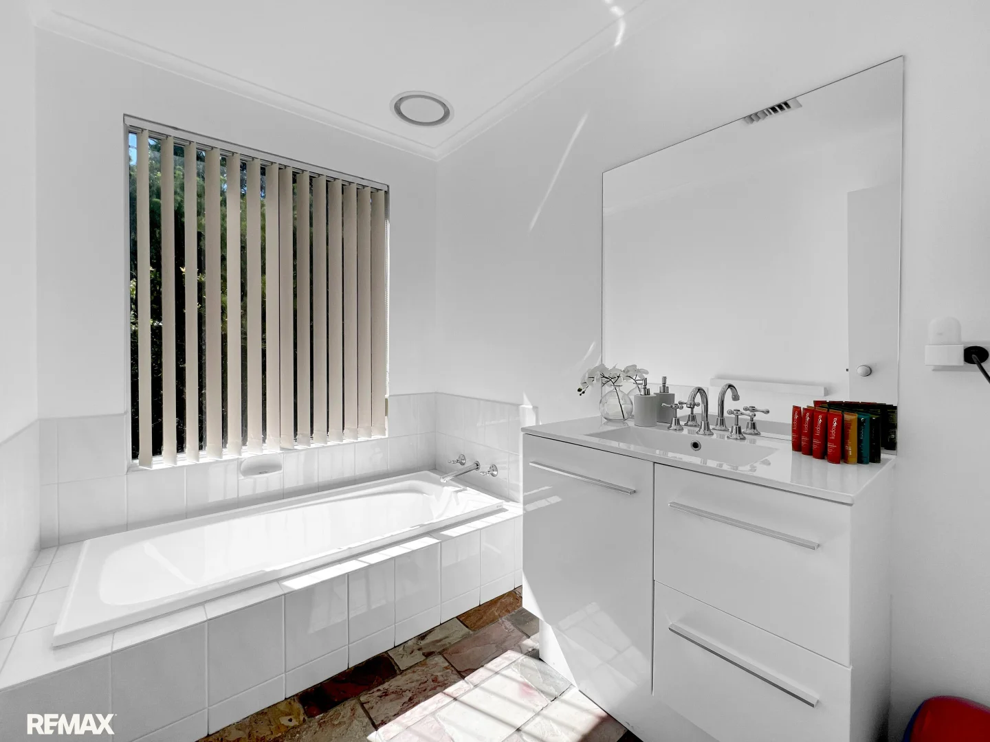 Additional image 24 of 28 Gay Street, Lakes Entrance VIC 3909