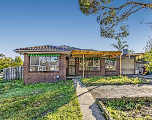 50 Essex Park Drive, Endeavour Hills VIC 3802