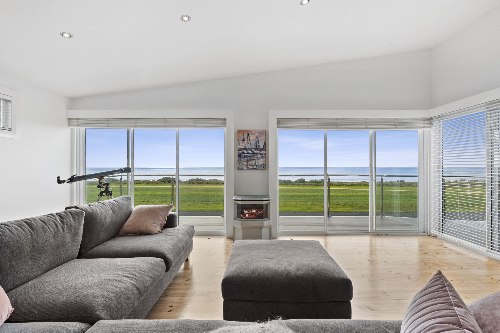 186 The Esplanade, Indented Head VIC 3223, Image 2