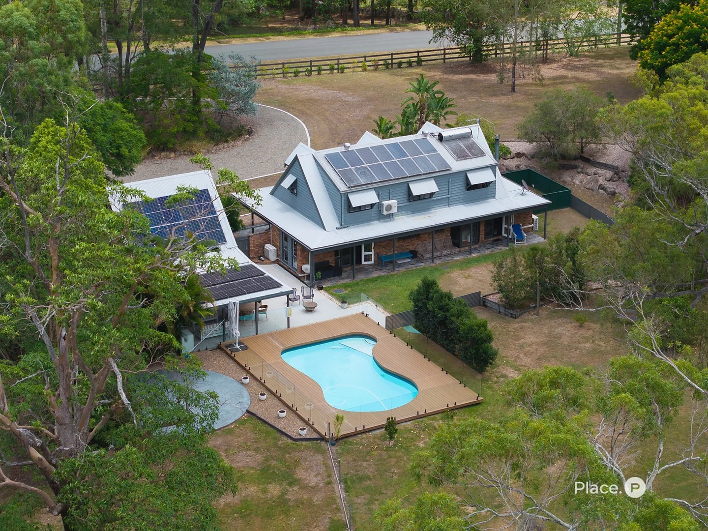 4 Hogan Court, Camp Mountain QLD 4520