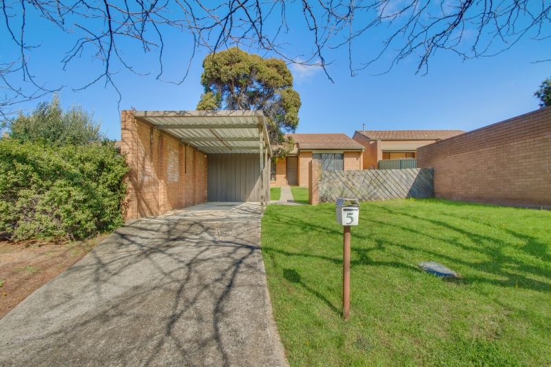 5 Roughley Place, Florey ACT 2615, Image 0