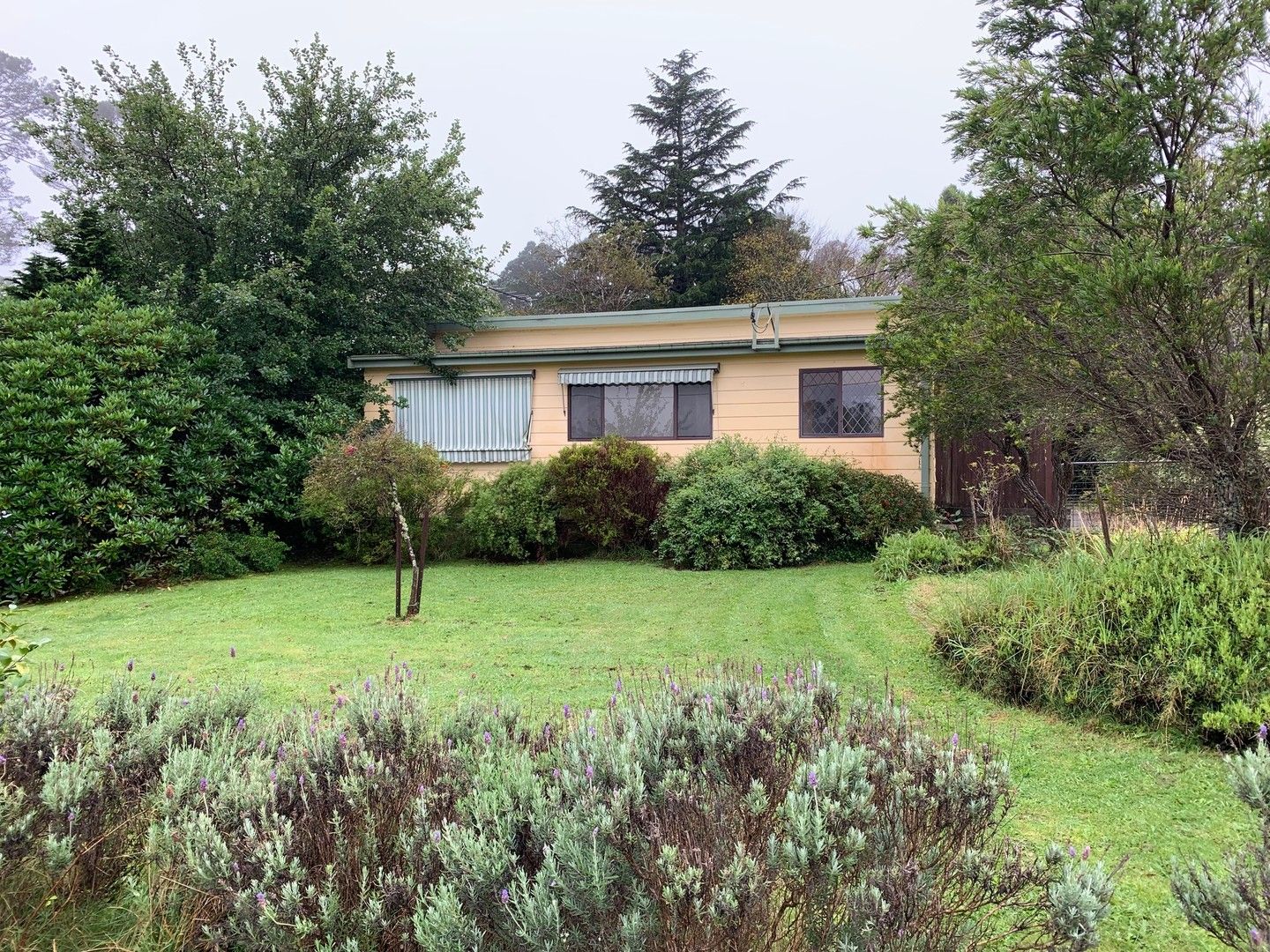 3 bedrooms House in 11 Bellevue Crescent MEDLOW BATH NSW, 2780