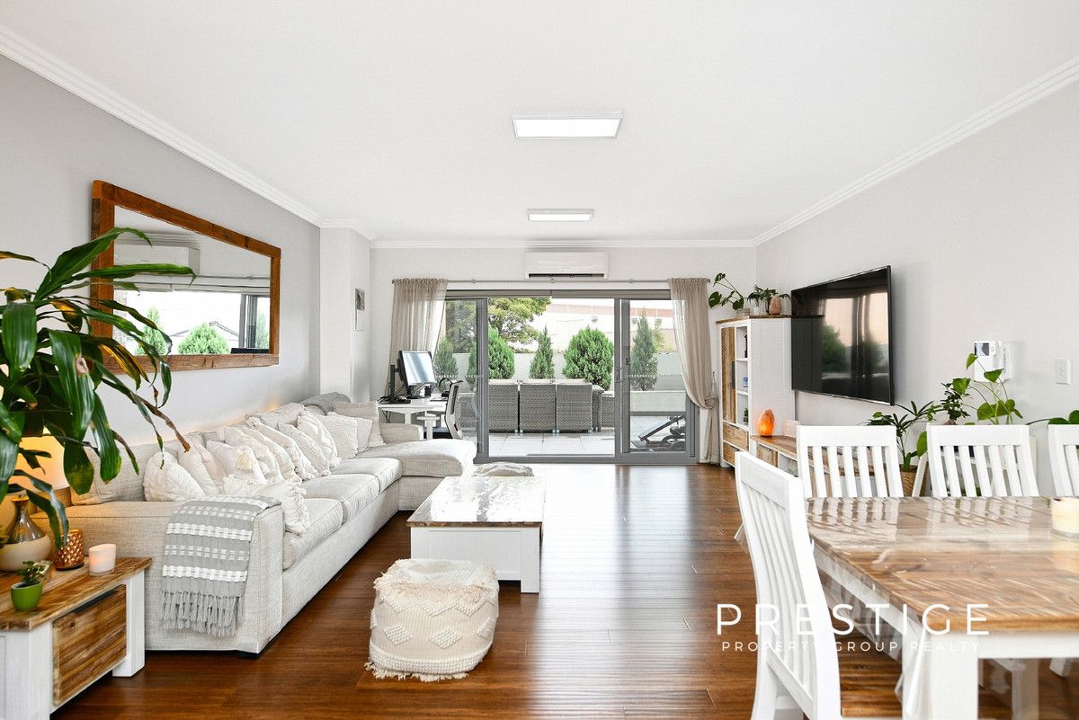 2 bedrooms Apartment / Unit / Flat in 2/30-32 Arncliffe Street WOLLI CREEK NSW, 2205
