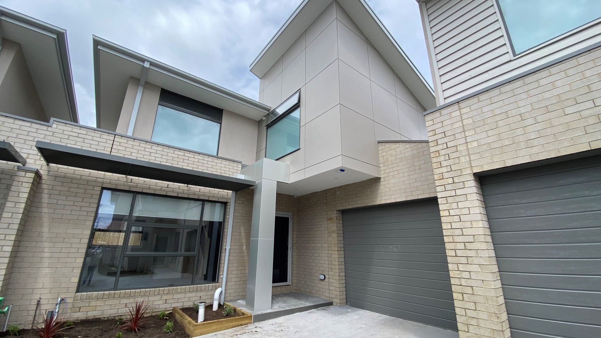 2 bedrooms Townhouse in 3 & 4/1-3 Colthur Street RESERVOIR VIC, 3073