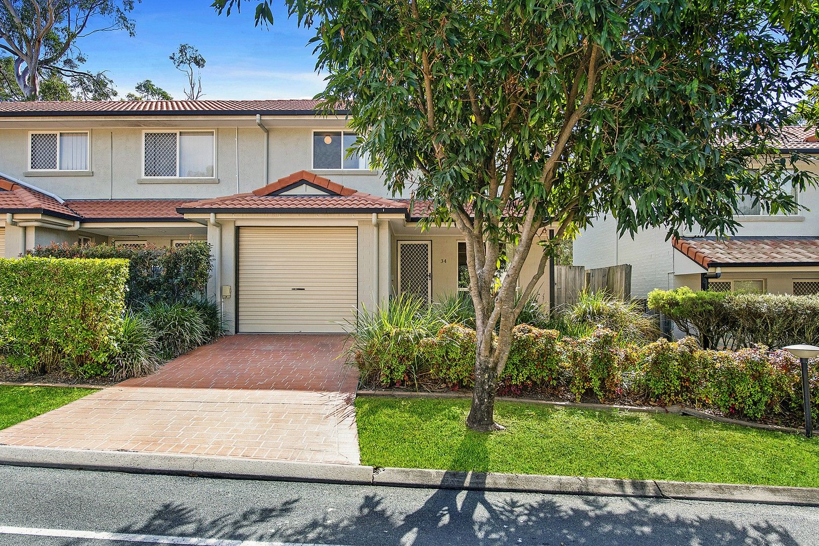 3 bedrooms Townhouse in 43 Bundabah Drive CALAMVALE QLD, 4116