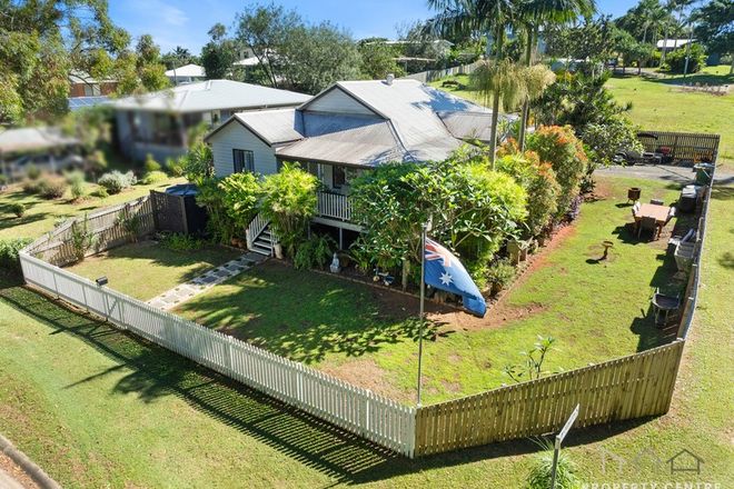 Picture of 11 Waratah Street, RUSSELL ISLAND QLD 4184