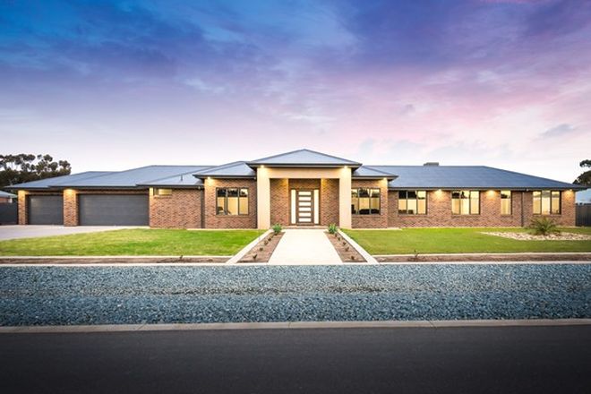 Picture of 11. Redbyrne Court, GRAHAMVALE VIC 3631