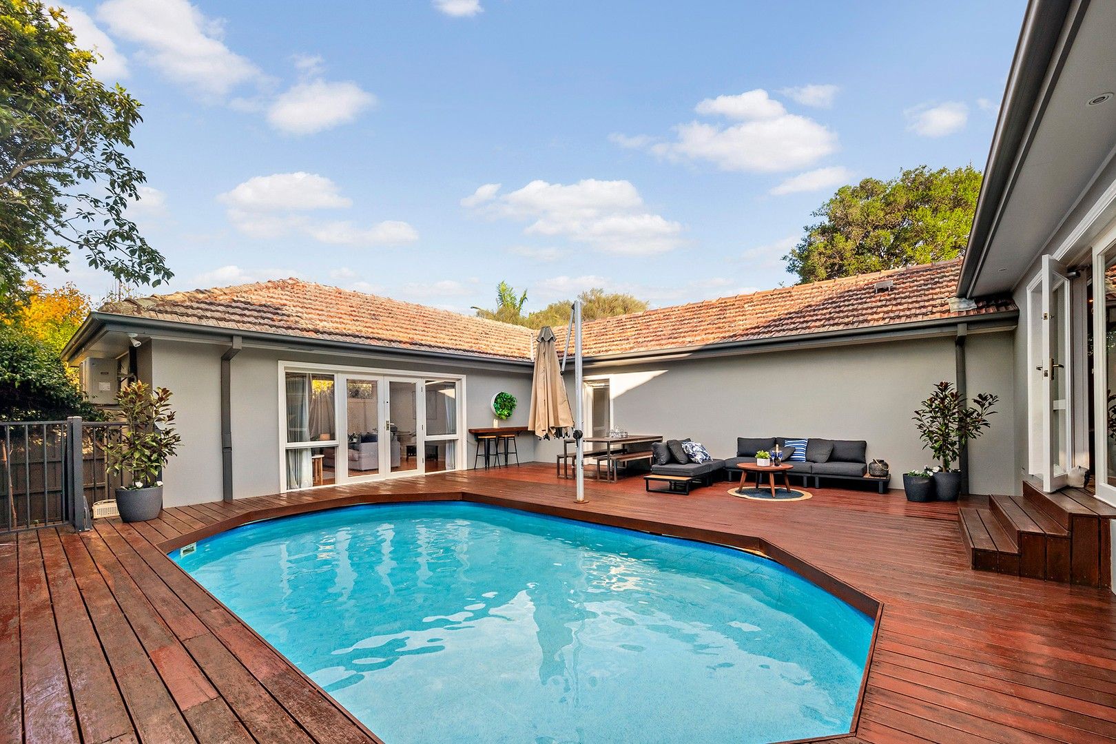 4 bedrooms House in 88 Dalgetty Road BEAUMARIS VIC, 3193