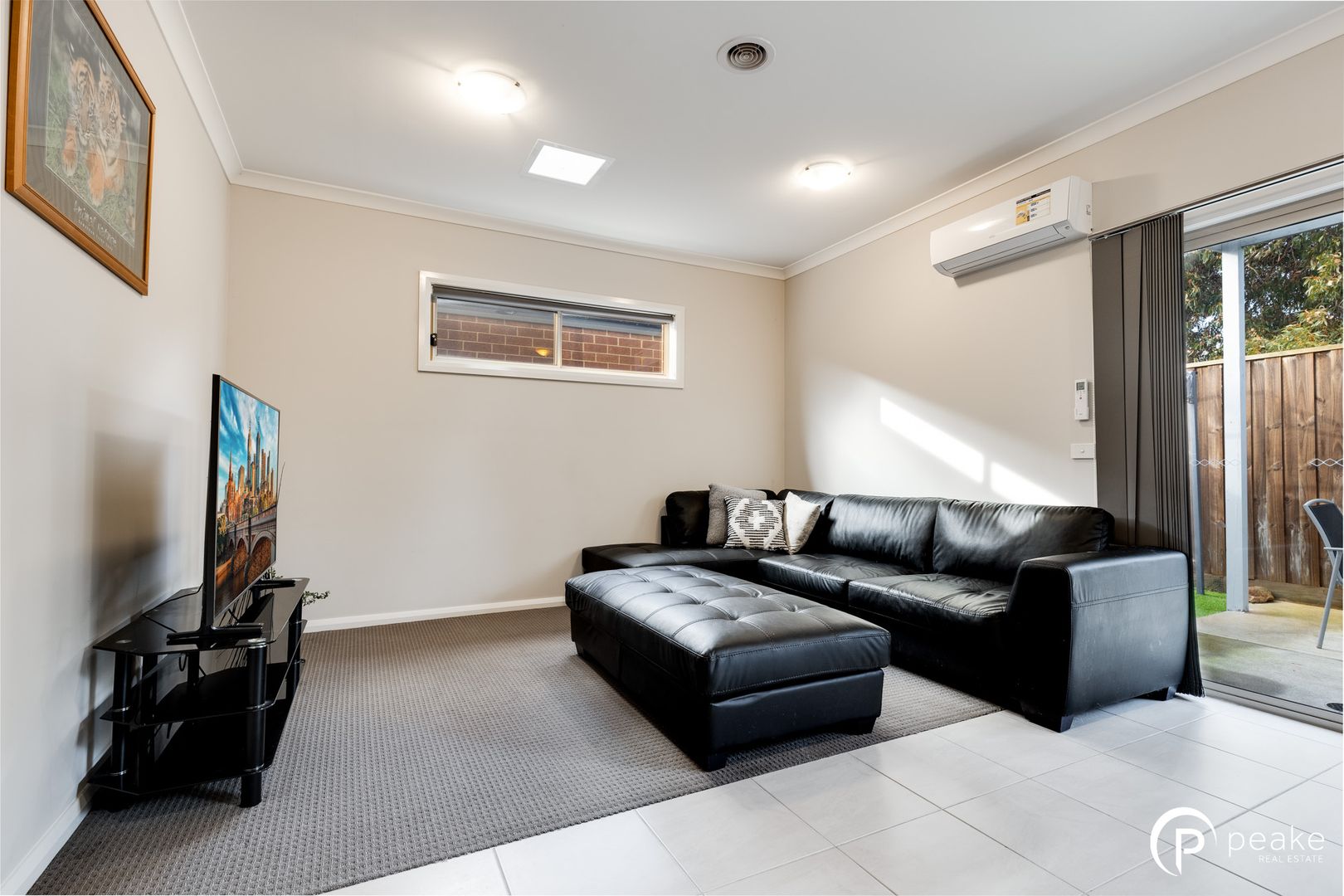 2/41-45 Valencia Circuit, Cranbourne VIC 3977, Image 2