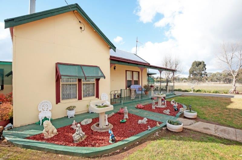 32 Broad St, Old Junee NSW 2652, Image 1