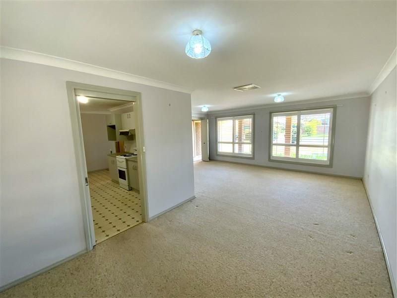 7 Oak Street, Forbes NSW 2871, Image 2