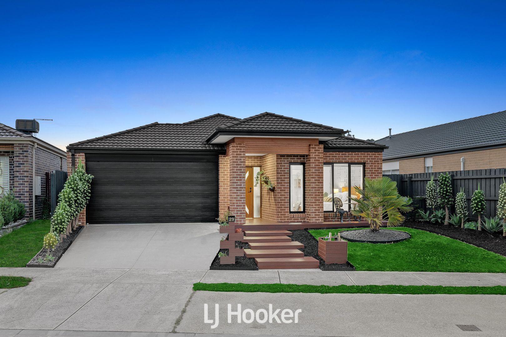 29 Camaro Drive, Cranbourne East VIC 3977, Image 2