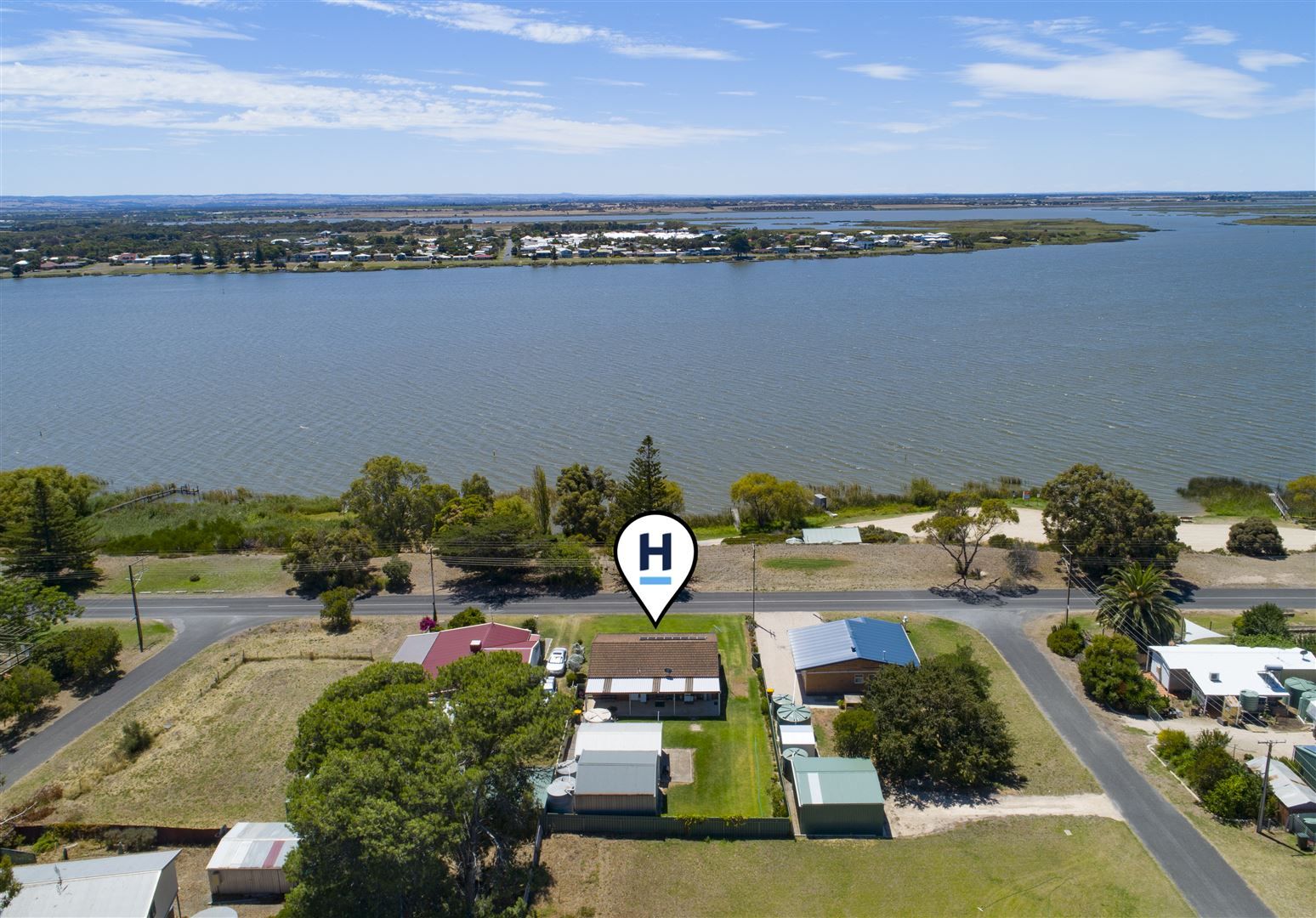 27 Captain Sturt Parade, Hindmarsh Island SA 5214, Image 0