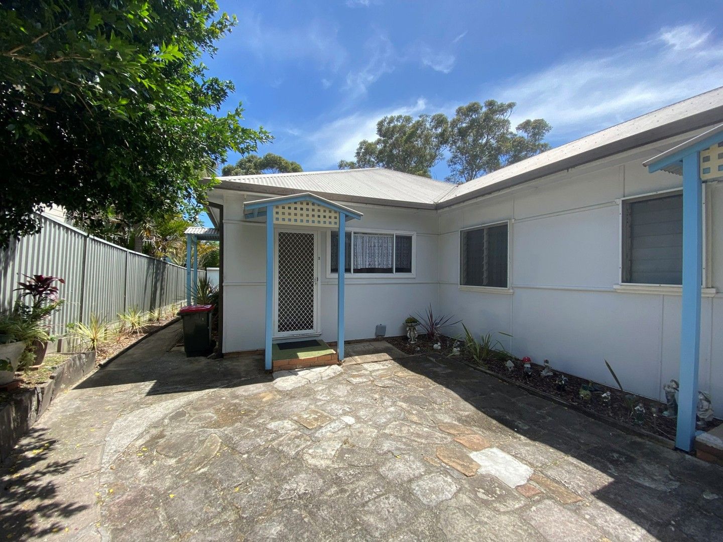 1 bedrooms Apartment / Unit / Flat in 2/5 Rickard Street BATEAU BAY NSW, 2261
