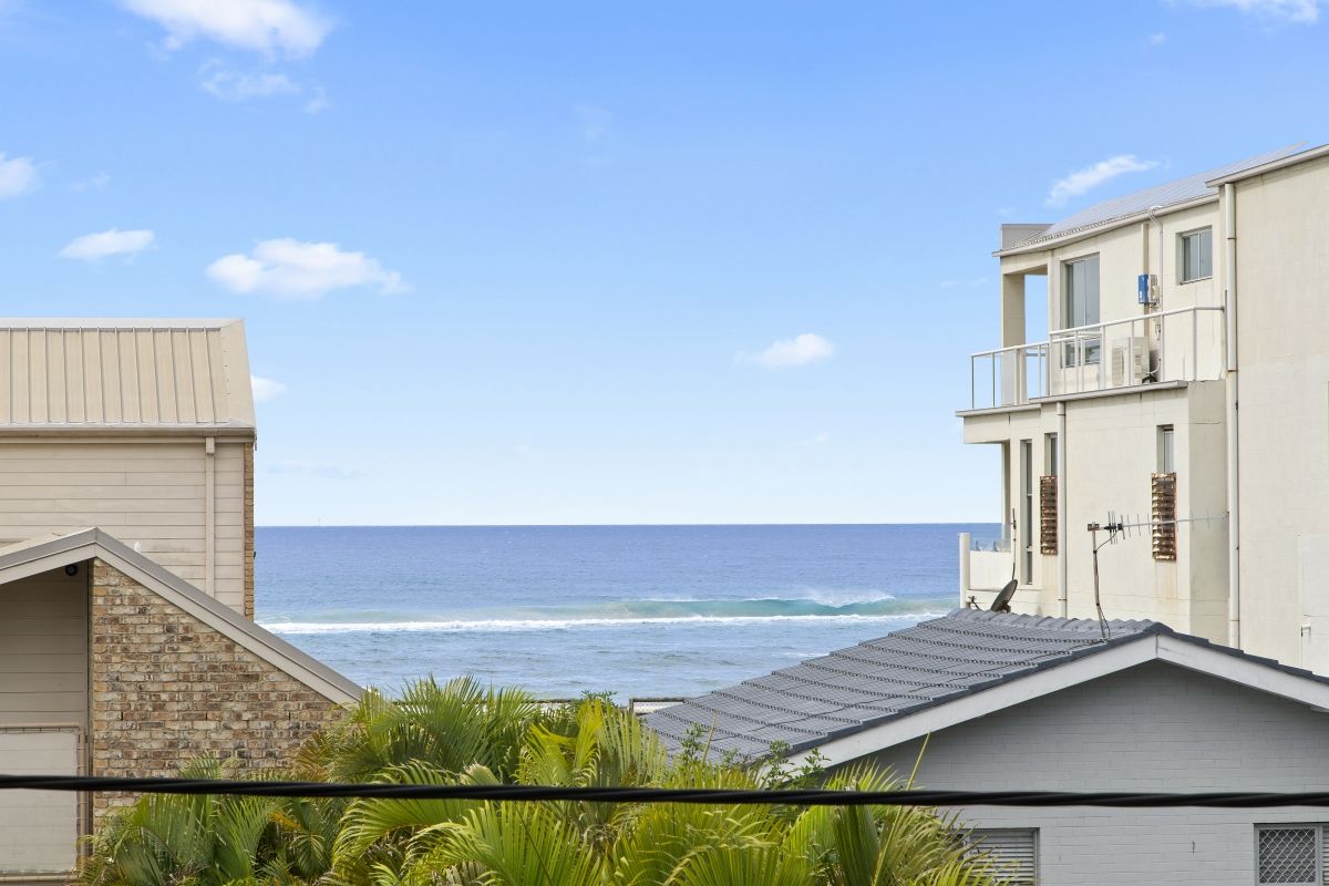 3/3 Third Avenue, Palm Beach QLD 4221, Image 2