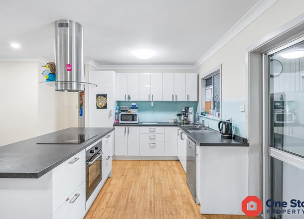 33 Oleander Street, Holloways Beach QLD 4878