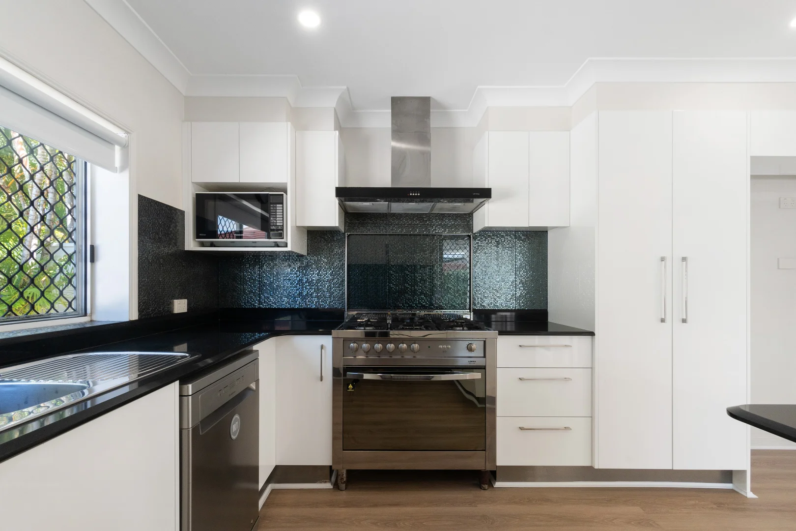 Additional image 5 of 46 The Corso, Isle Of Capri QLD 4217