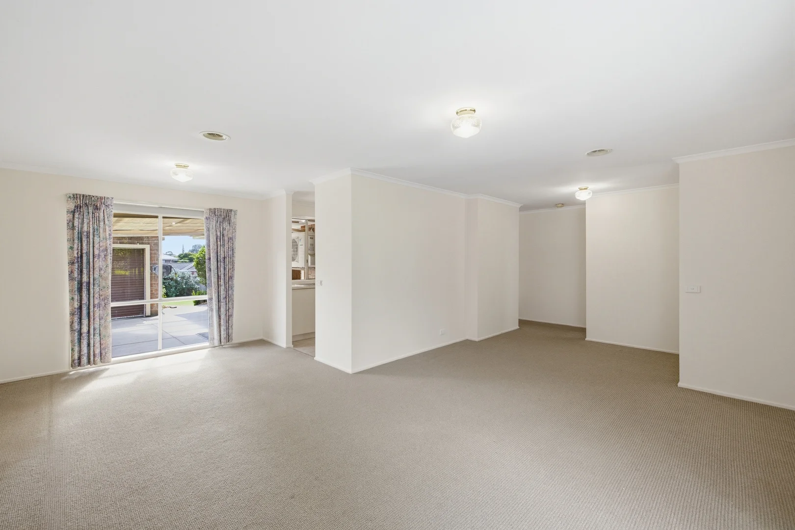 Additional image 2 of 1 Lisbeth Ave, Donvale VIC 3111