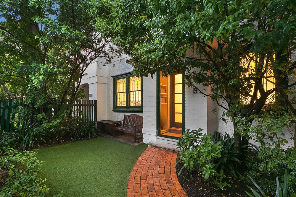 2 bedrooms Apartment / Unit / Flat in 4/39 Spofforth Street MOSMAN NSW, 2088
