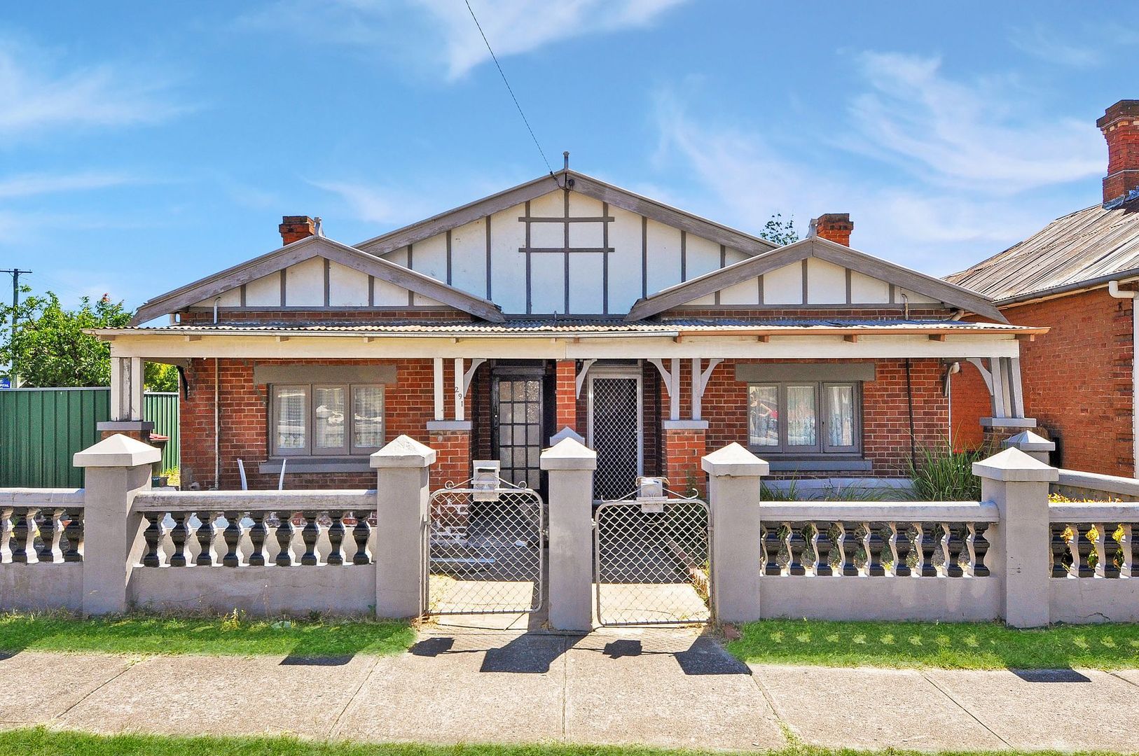 2 bedrooms House in 289 Russell Street BATHURST NSW, 2795