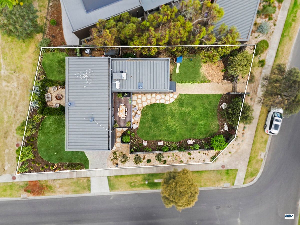 2 Dornoch Link, Torquay VIC 3228, Image 1