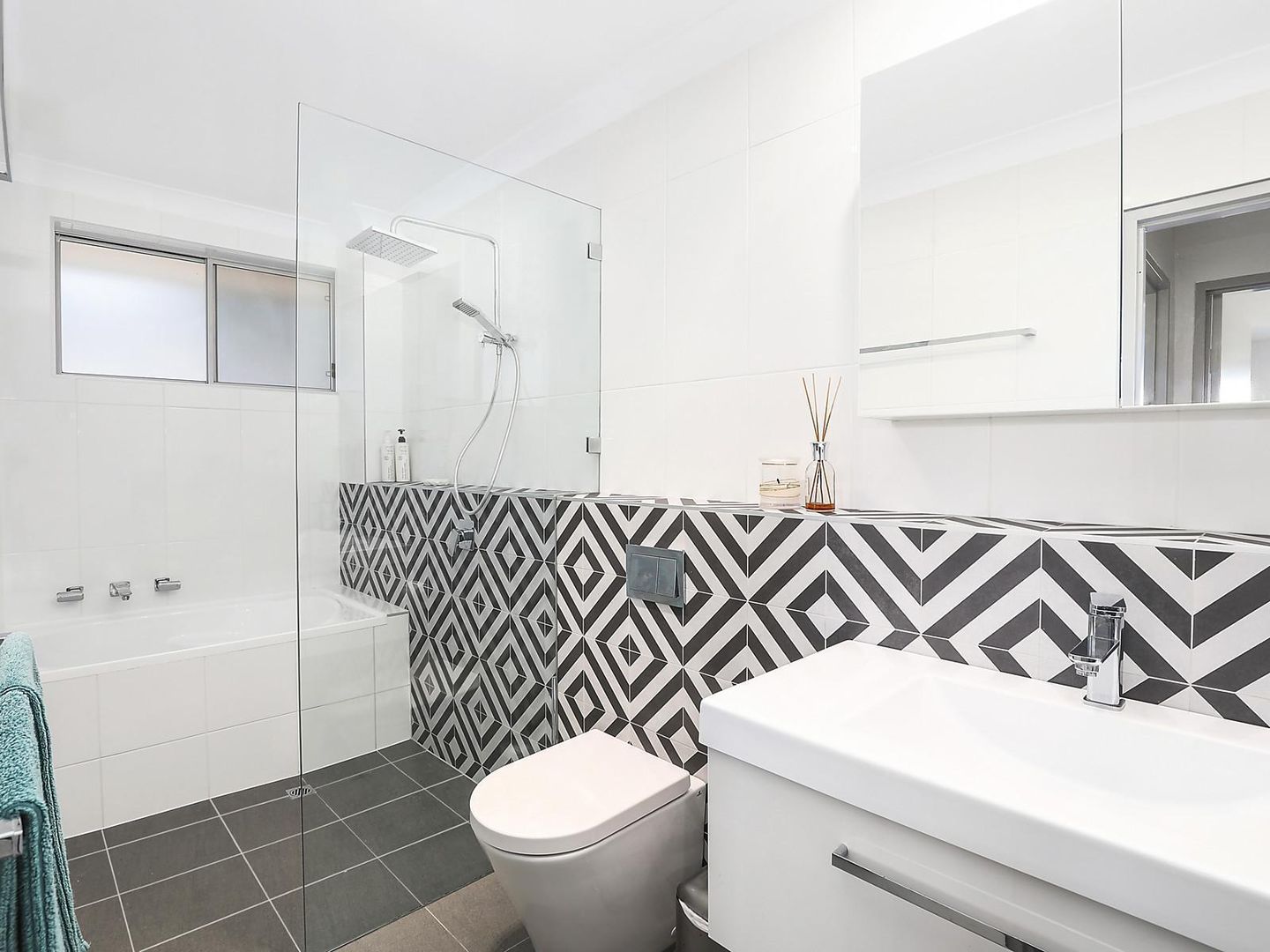 20/38 Burchmore Road, Manly Vale NSW 2093, Image 2