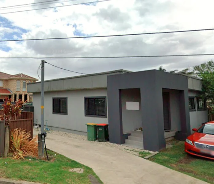 Primary image of 4 LOSCOE ST, Fairfield NSW 2165