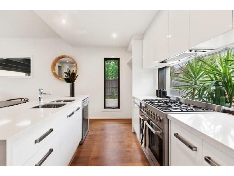 2B Edinburgh Street, Hampton VIC 3188, Image 2